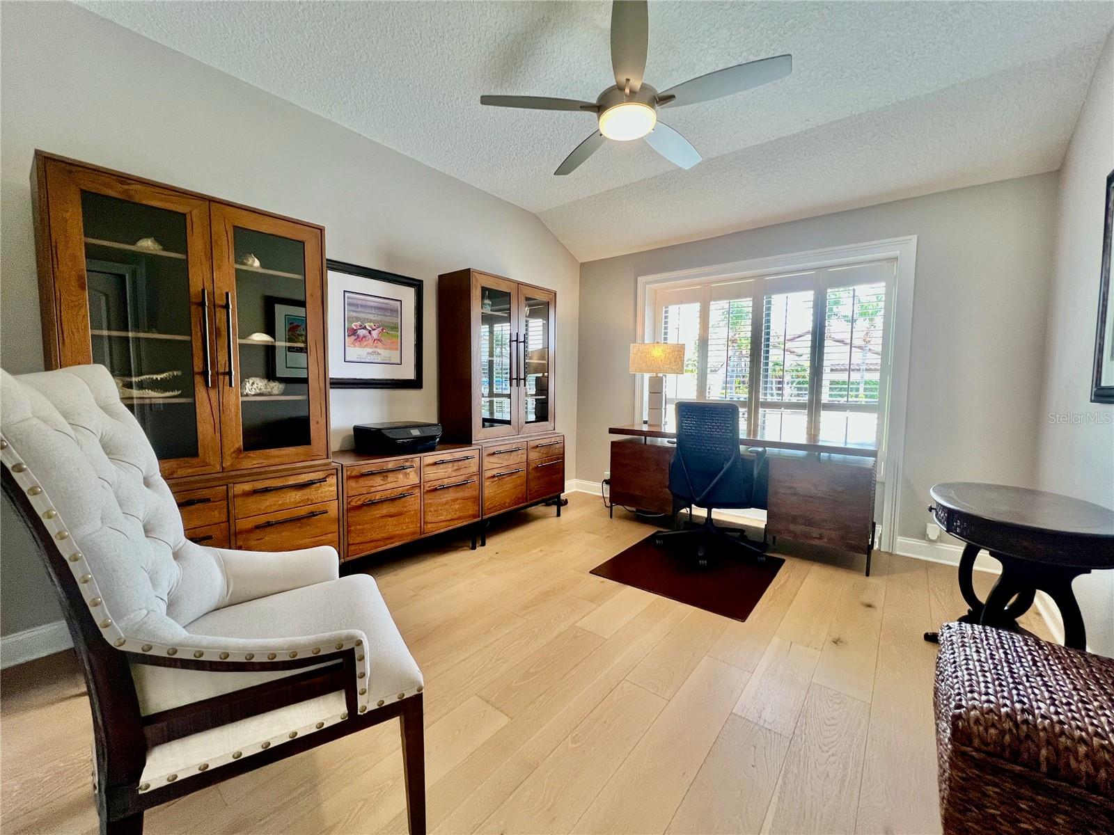 Listing photo id 25 for 5806 Cruiser Way