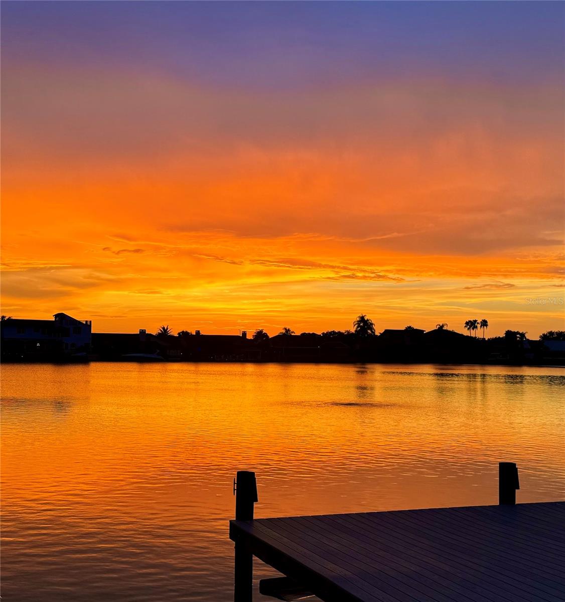 Listing photo id 1 for 5806 Cruiser Way