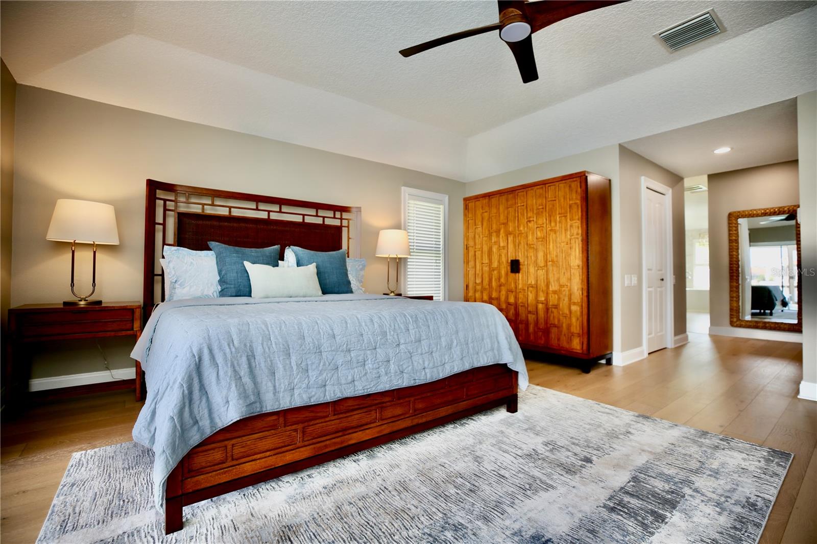 Listing photo id 29 for 5806 Cruiser Way