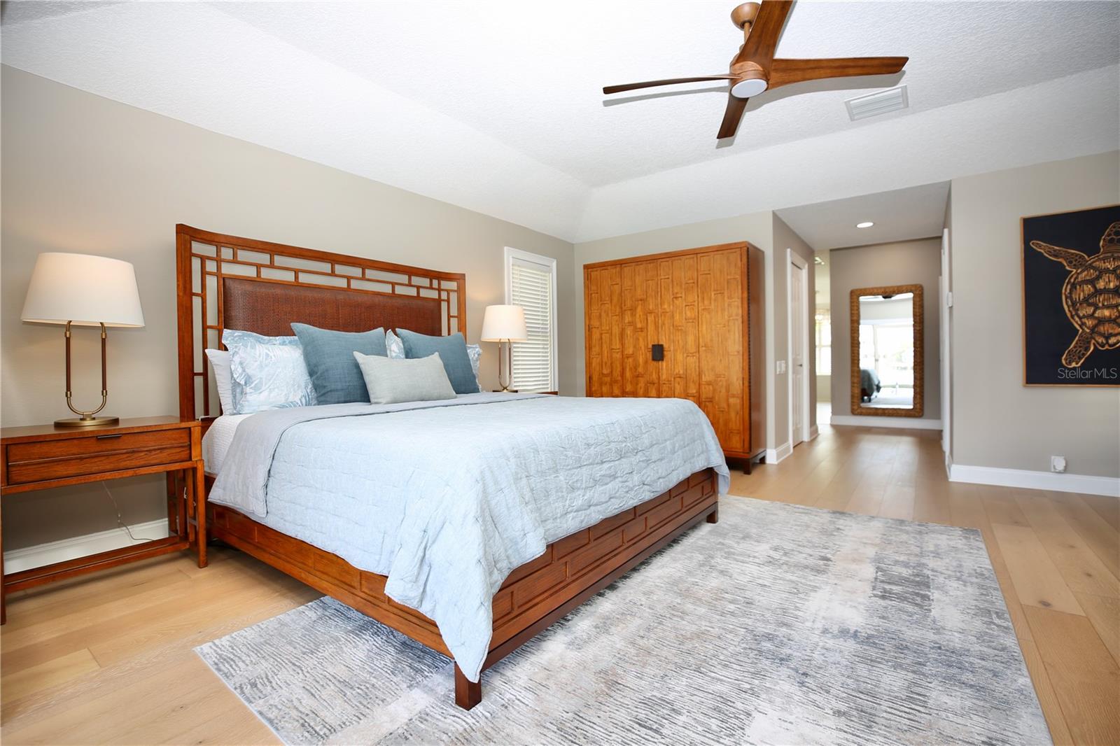 Listing photo id 32 for 5806 Cruiser Way