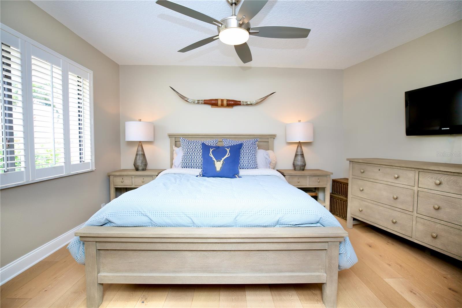 Listing photo id 50 for 5806 Cruiser Way