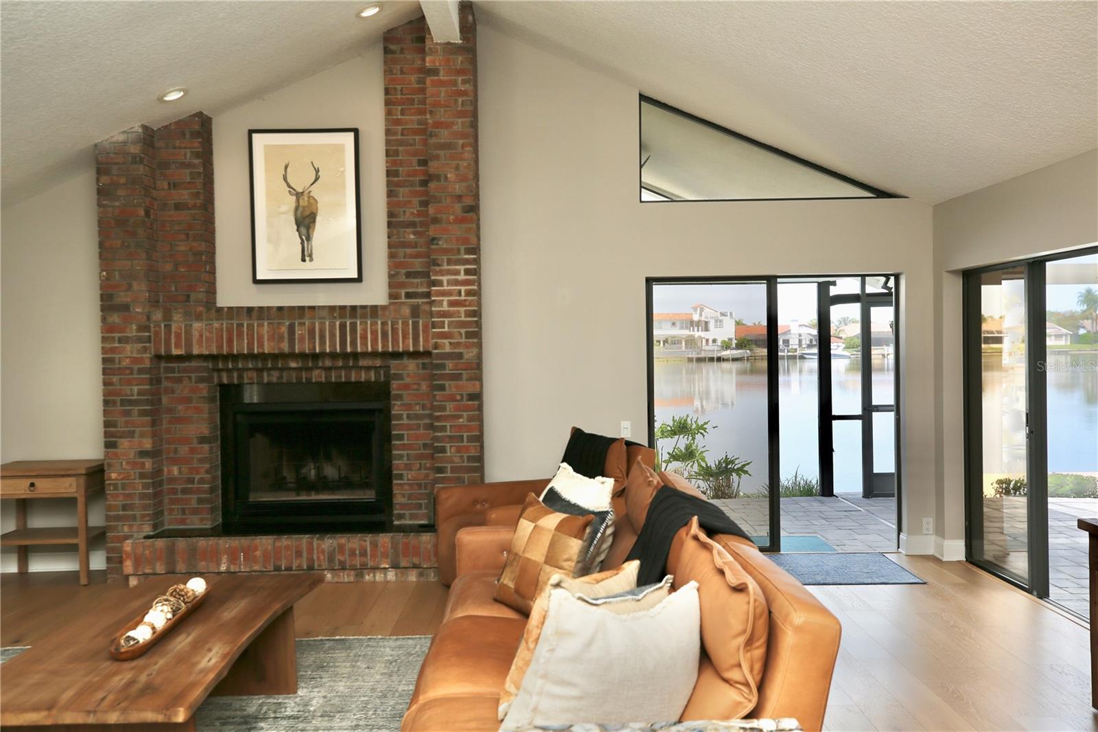 Listing photo id 53 for 5806 Cruiser Way