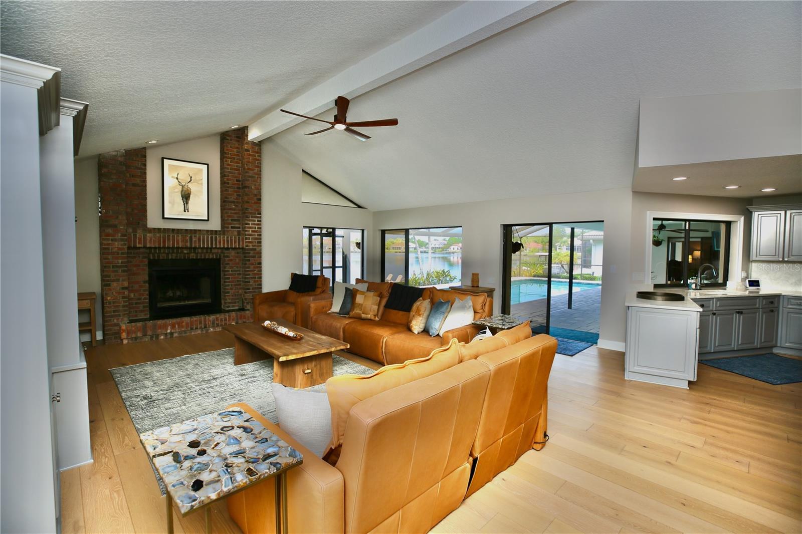 Listing photo id 54 for 5806 Cruiser Way