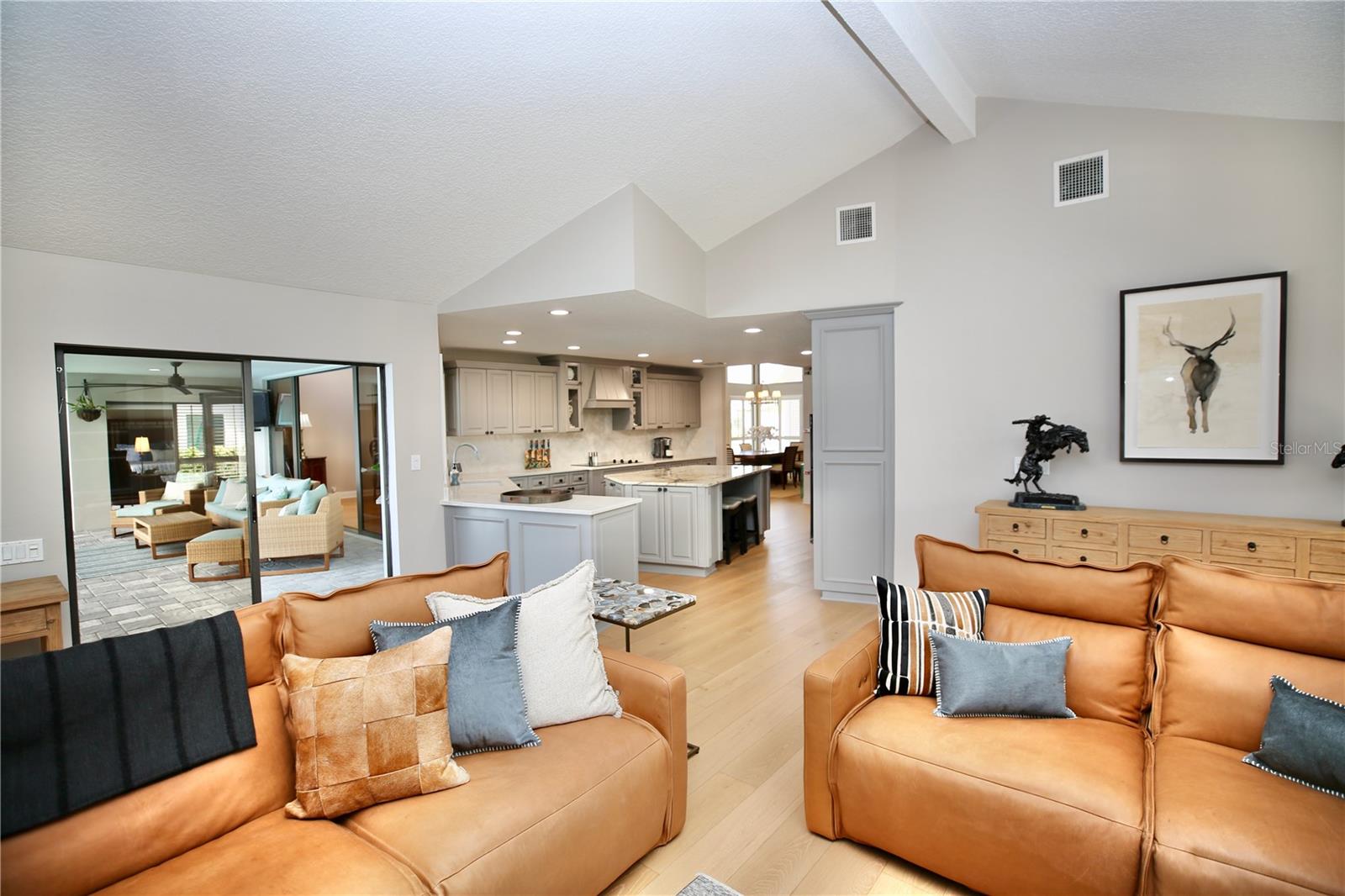 Listing photo id 55 for 5806 Cruiser Way