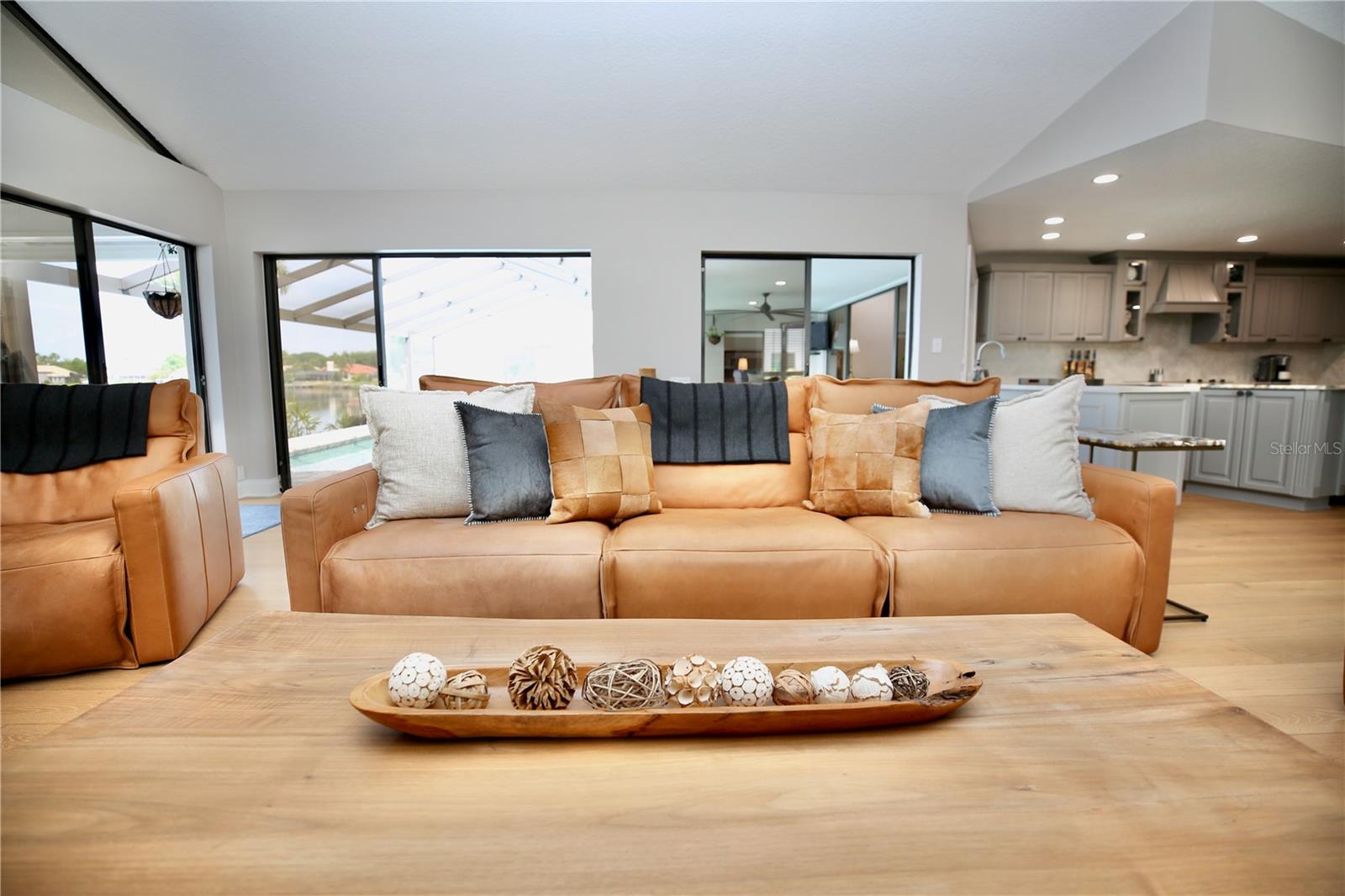 Listing photo id 58 for 5806 Cruiser Way