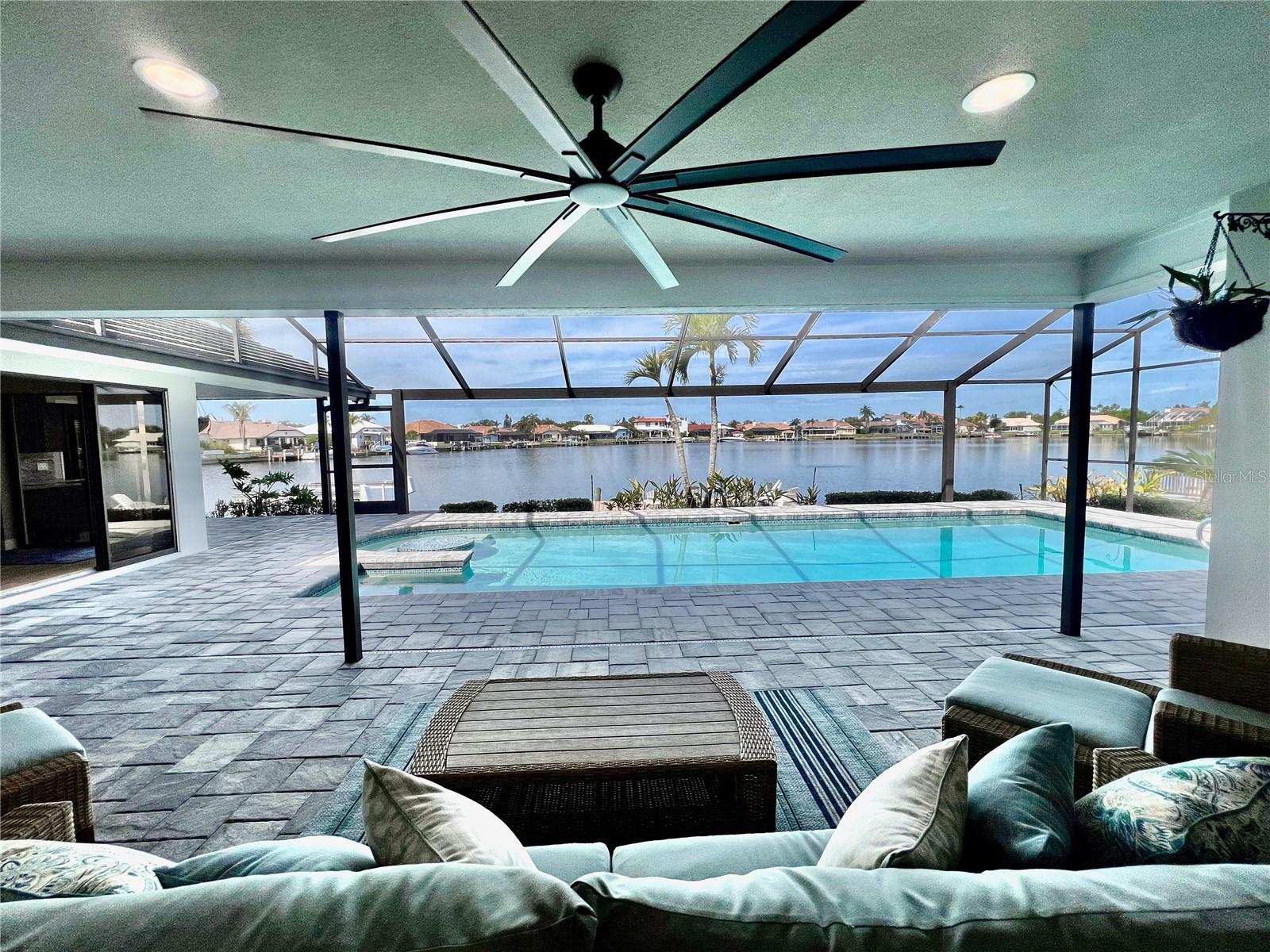 Listing photo id 60 for 5806 Cruiser Way