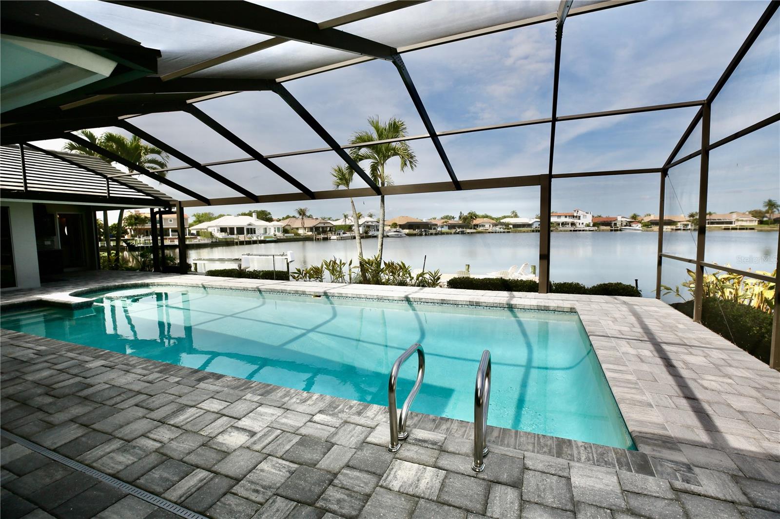 Listing photo id 64 for 5806 Cruiser Way