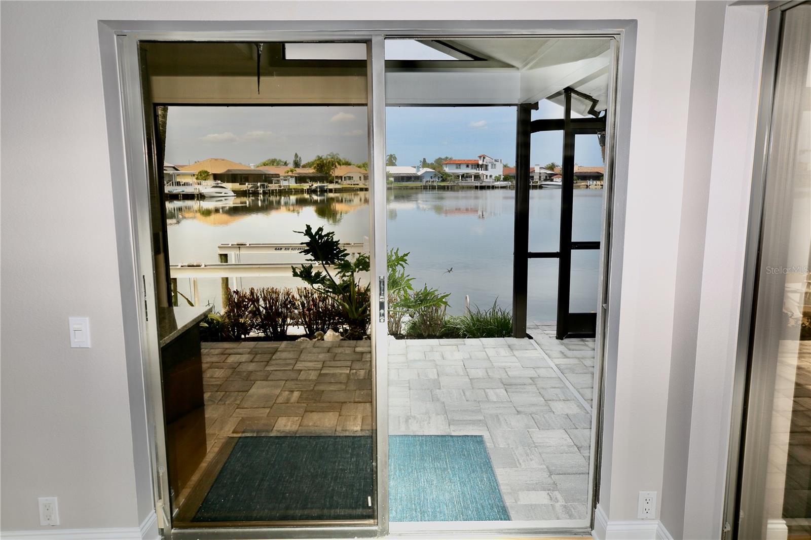 Listing photo id 77 for 5806 Cruiser Way