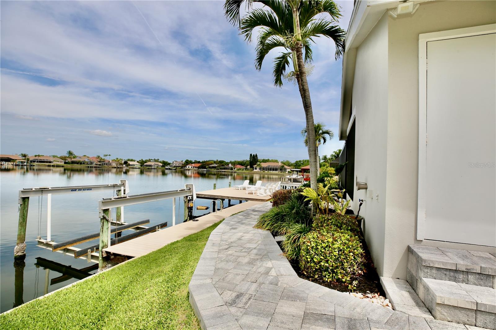 Listing photo id 82 for 5806 Cruiser Way