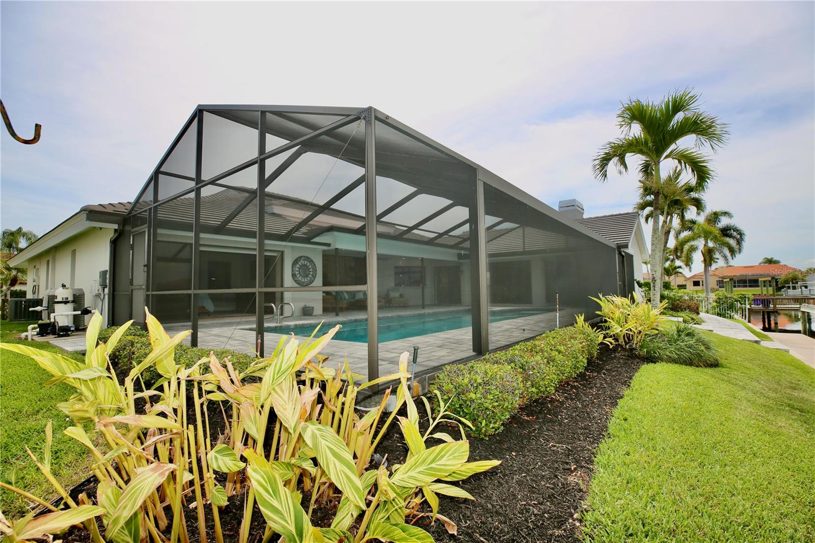 Listing photo id 89 for 5806 Cruiser Way