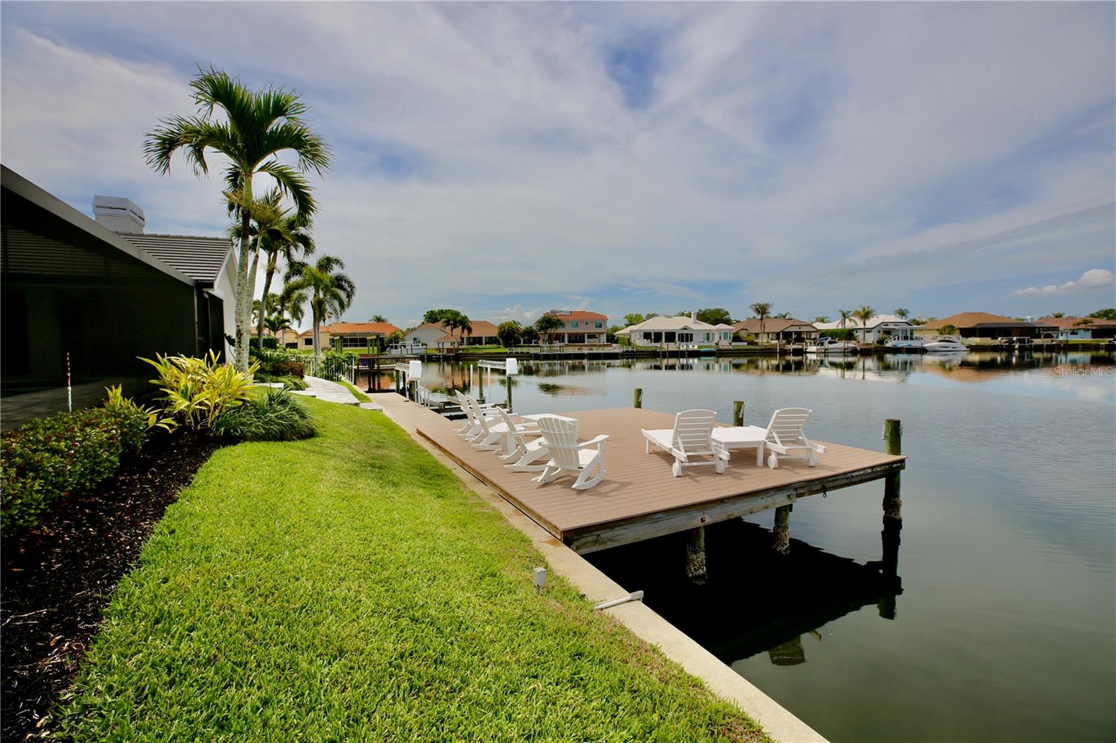 Listing photo id 90 for 5806 Cruiser Way