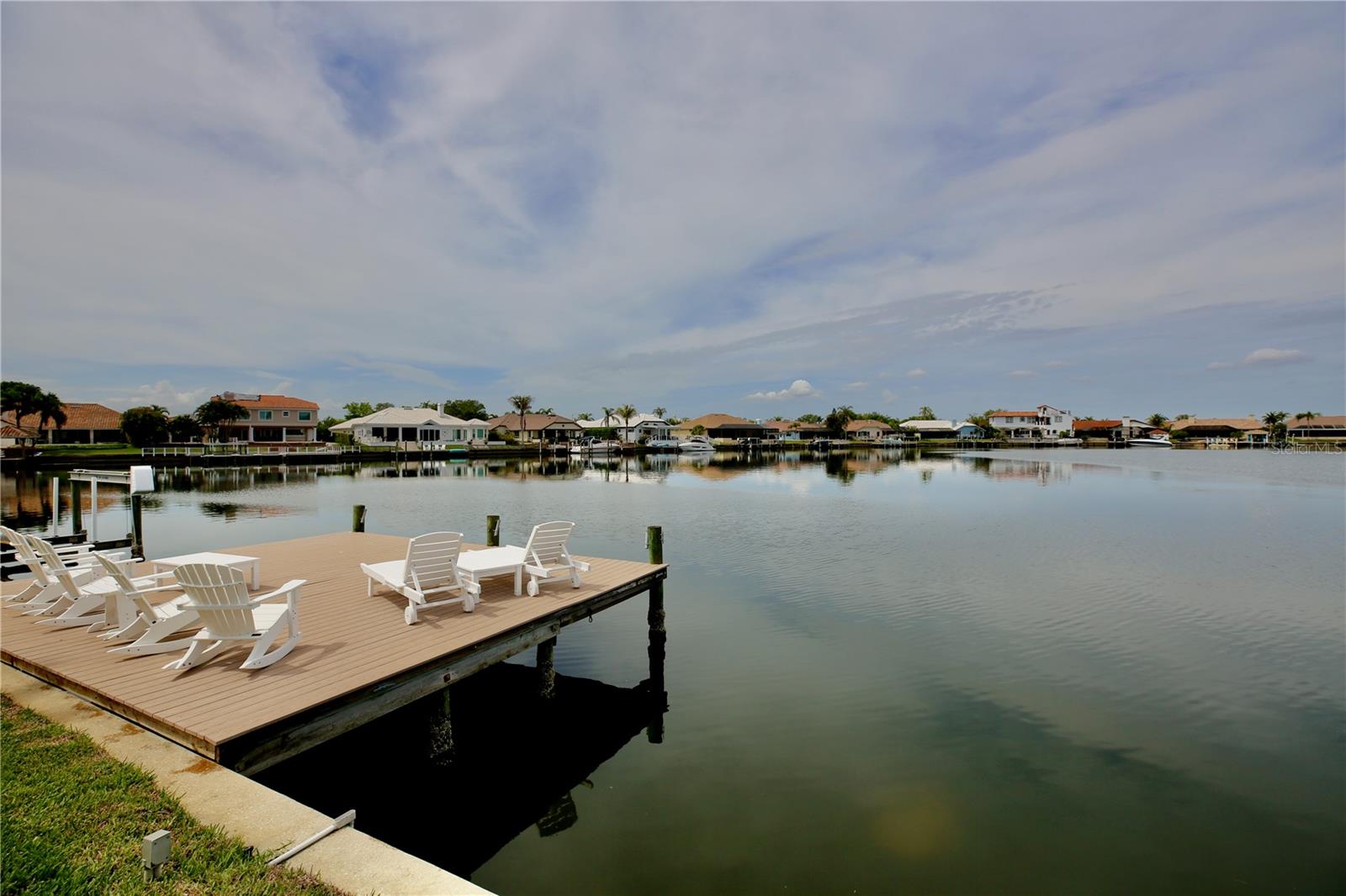 Listing photo id 91 for 5806 Cruiser Way