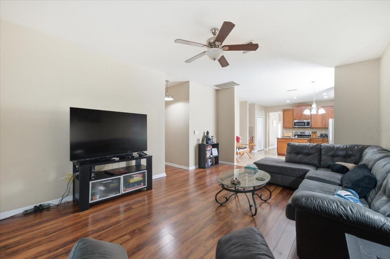 Image 11 of 49 For 11844 Colony Lakes Boulevard