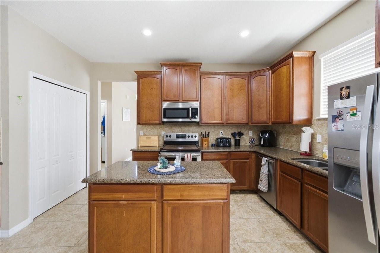 Image 15 of 49 For 11844 Colony Lakes Boulevard