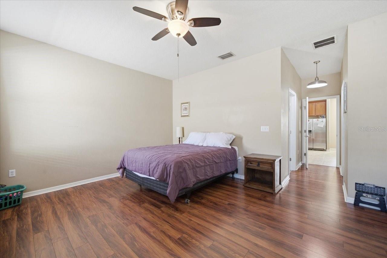 Image 25 of 49 For 11844 Colony Lakes Boulevard