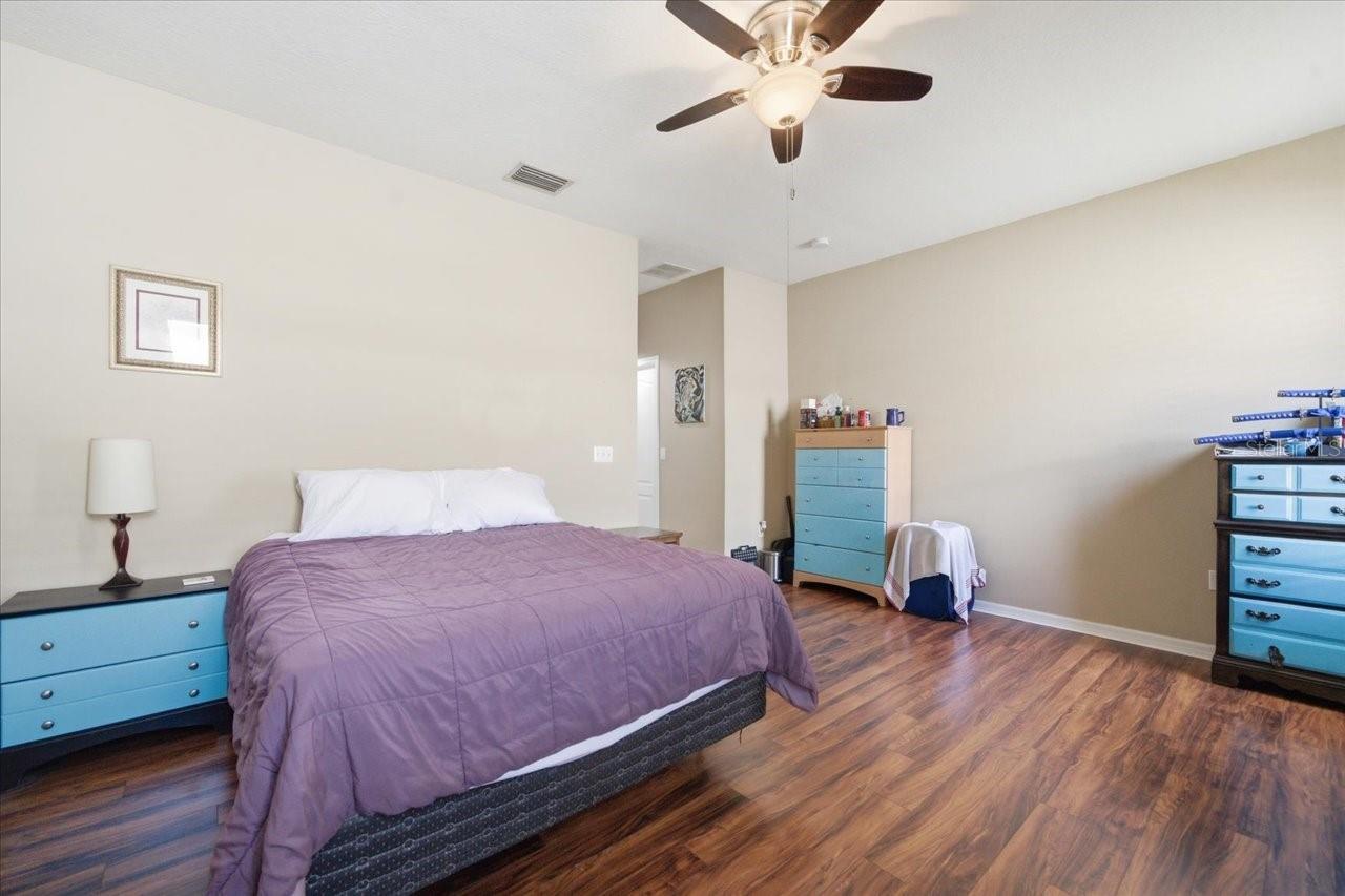 Image 26 of 49 For 11844 Colony Lakes Boulevard