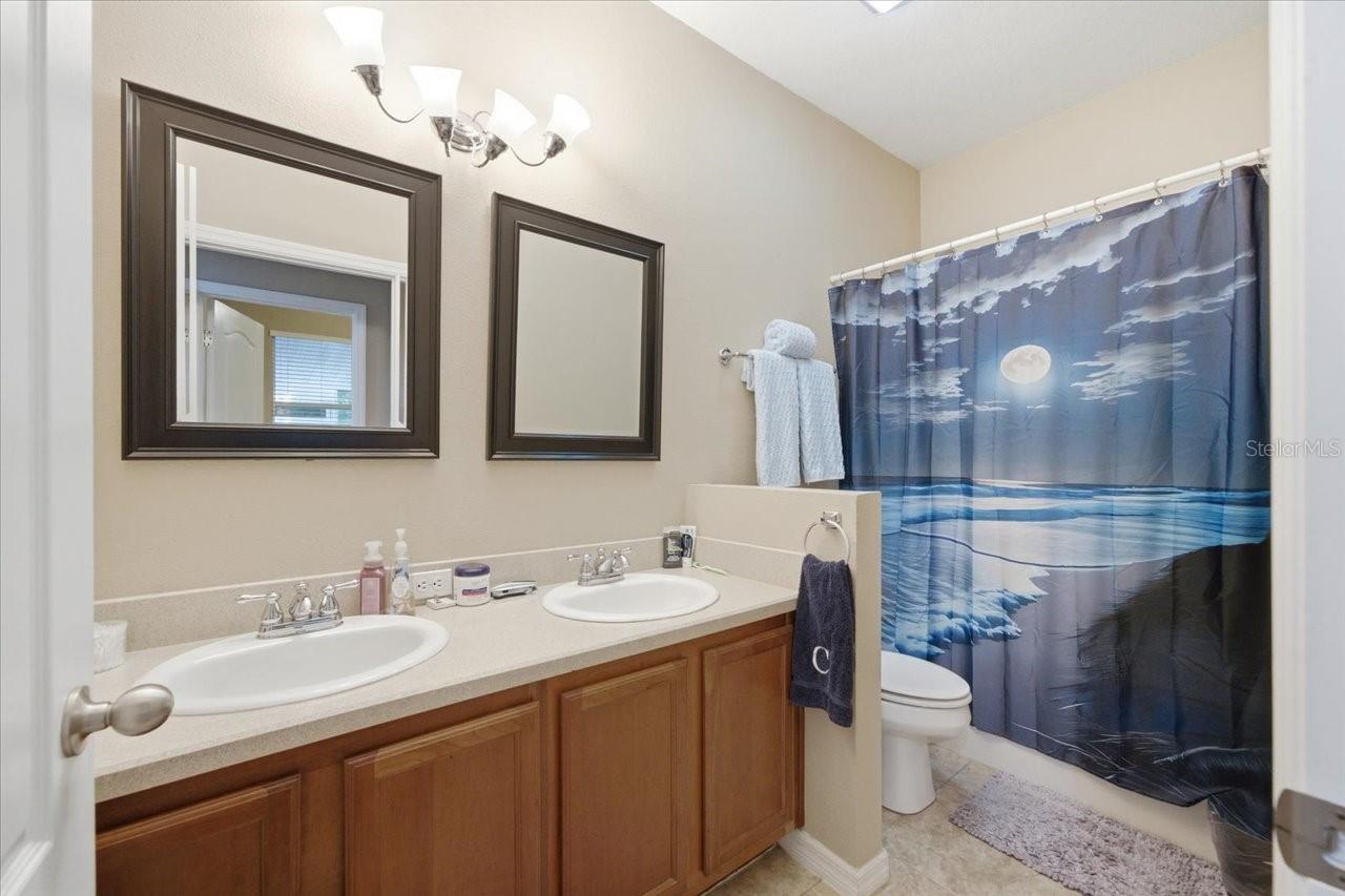 Image 35 of 49 For 11844 Colony Lakes Boulevard