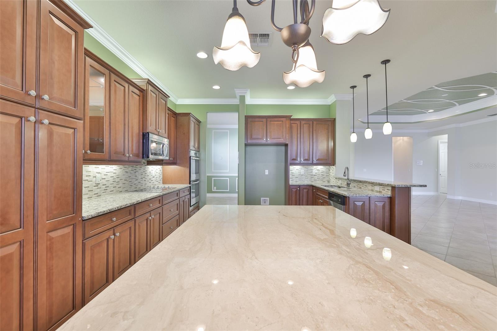 Listing photo id 12 for 5073 Stone Harbor Cir