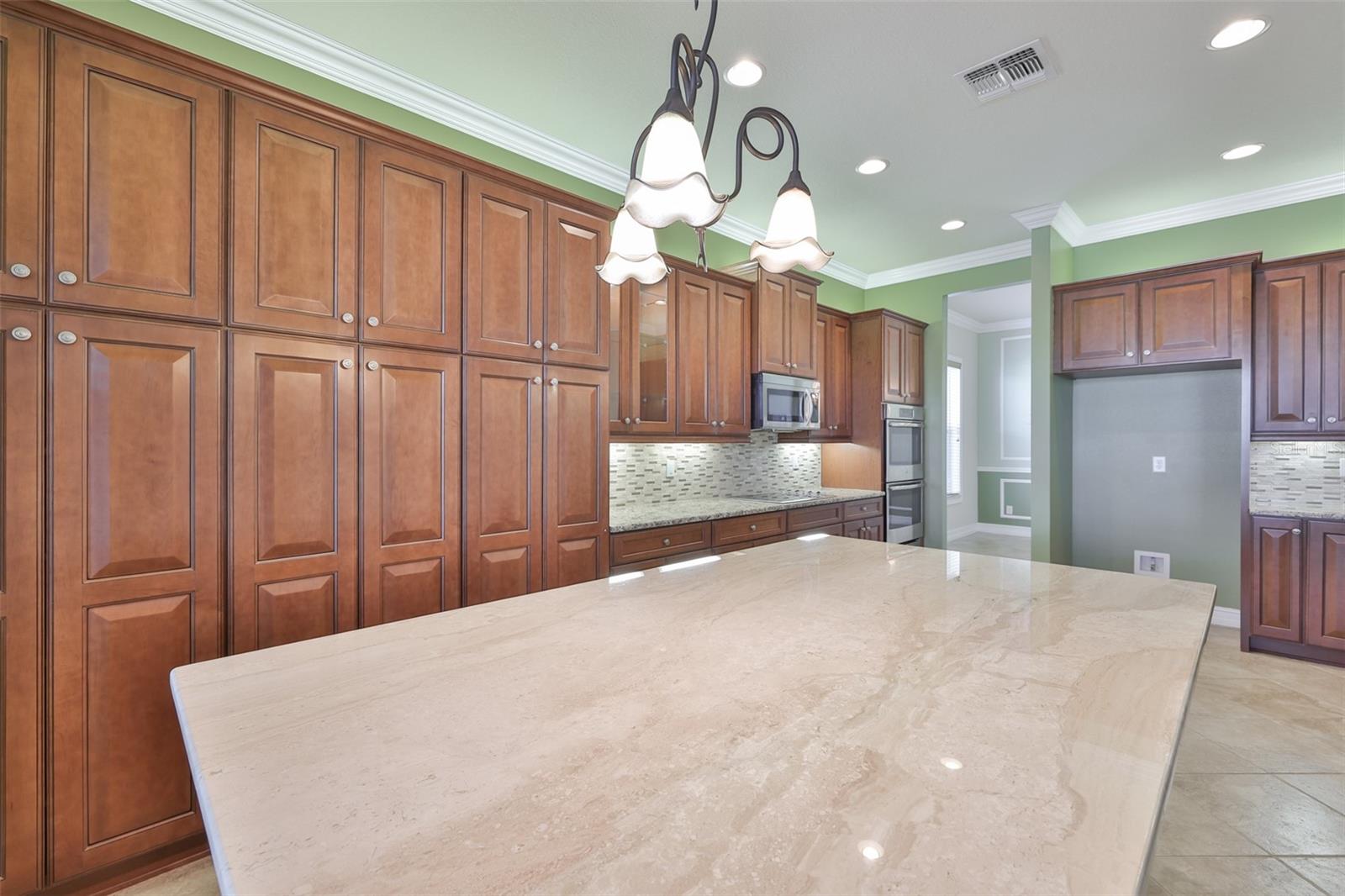 Listing photo id 13 for 5073 Stone Harbor Cir