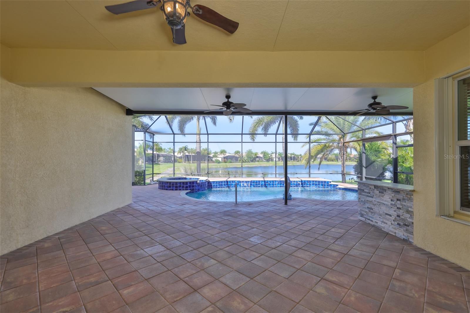 Listing photo id 30 for 5073 Stone Harbor Cir