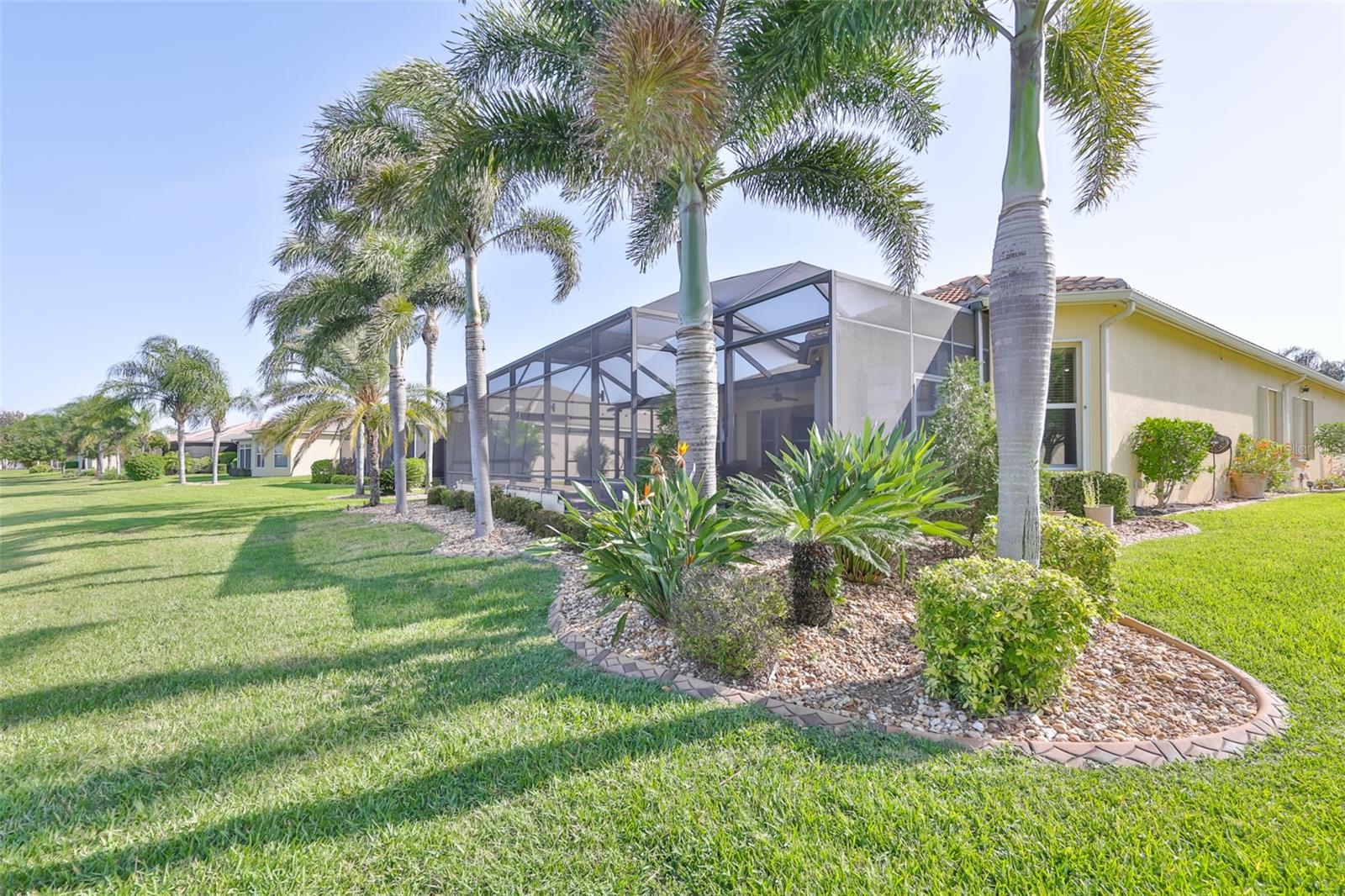 Listing photo id 33 for 5073 Stone Harbor Cir