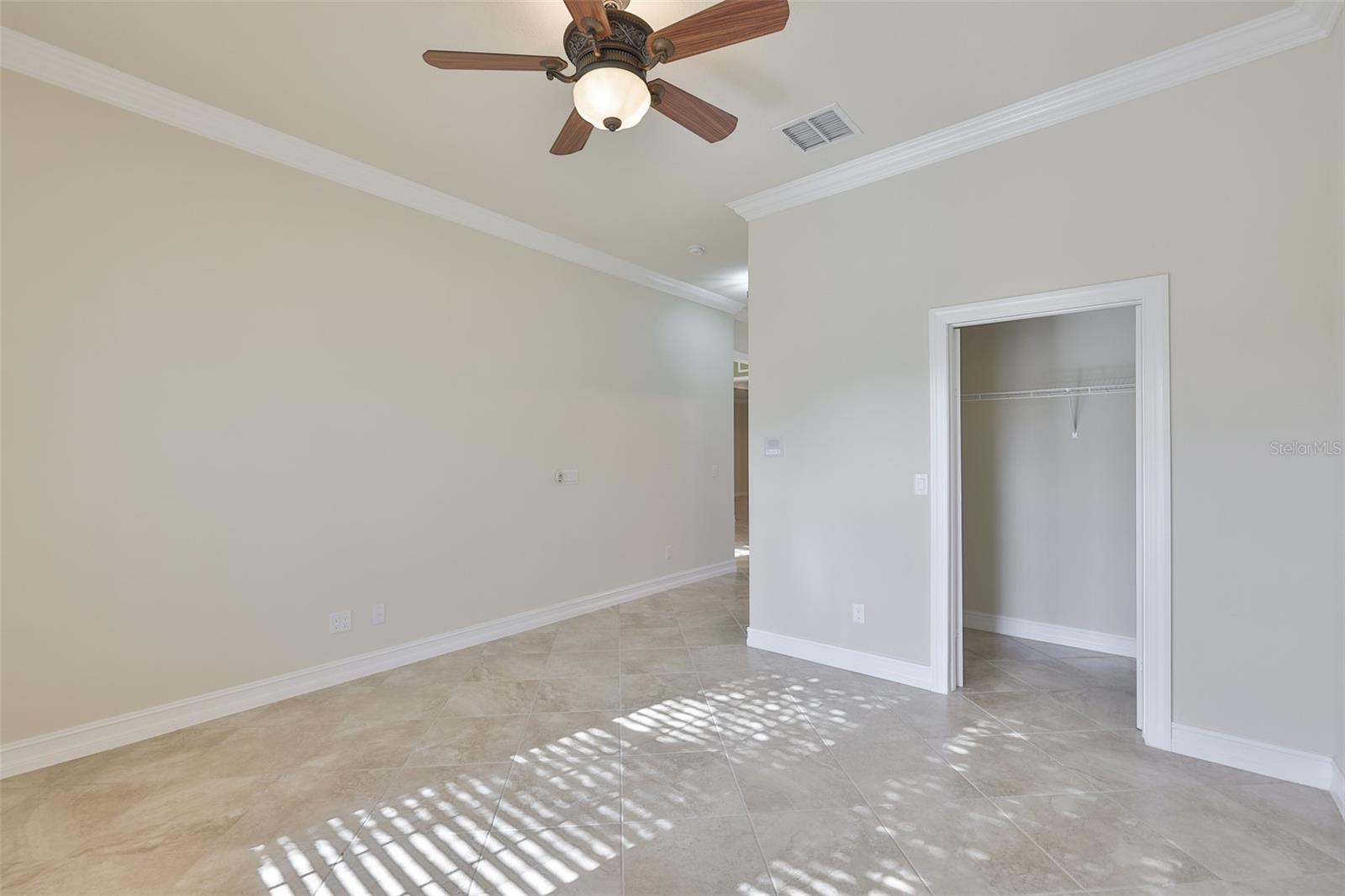 Listing photo id 36 for 5073 Stone Harbor Cir