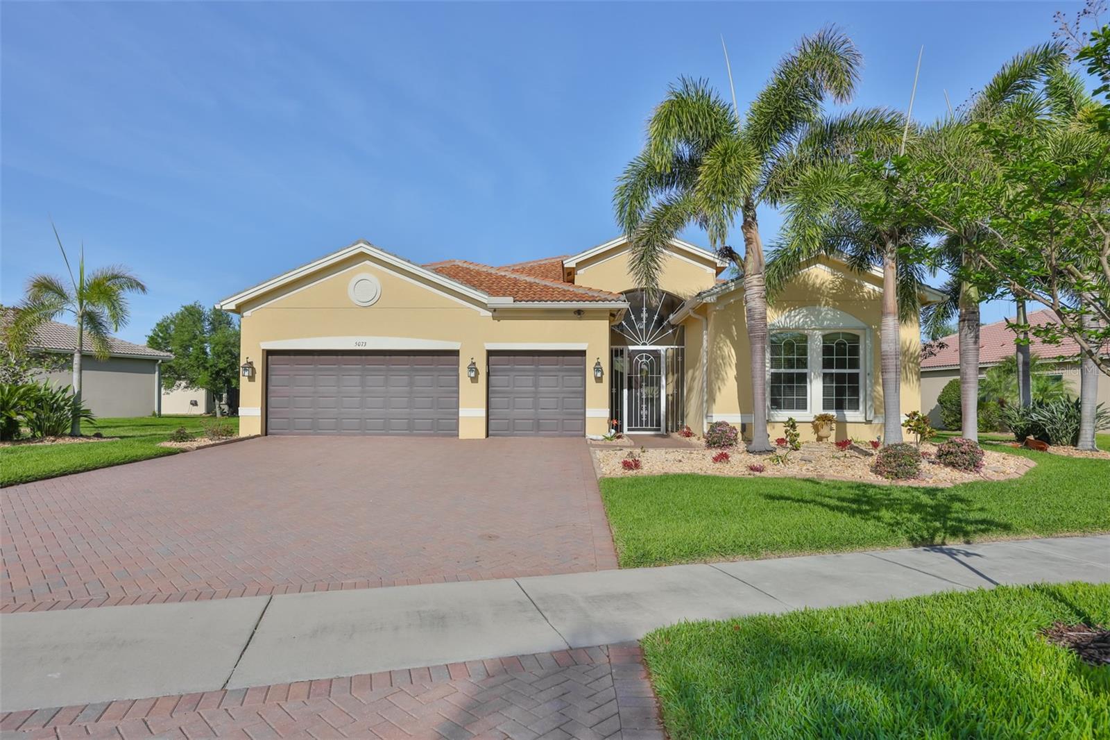 Listing photo id 2 for 5073 Stone Harbor Cir