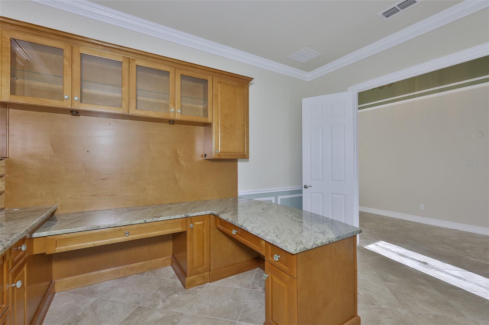 Listing photo id 39 for 5073 Stone Harbor Cir