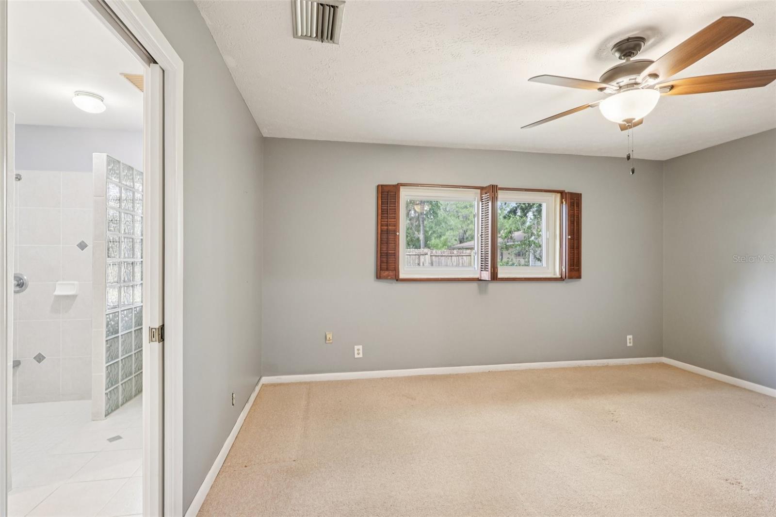 Listing photo id 17 for 11732 Moffat Avenue