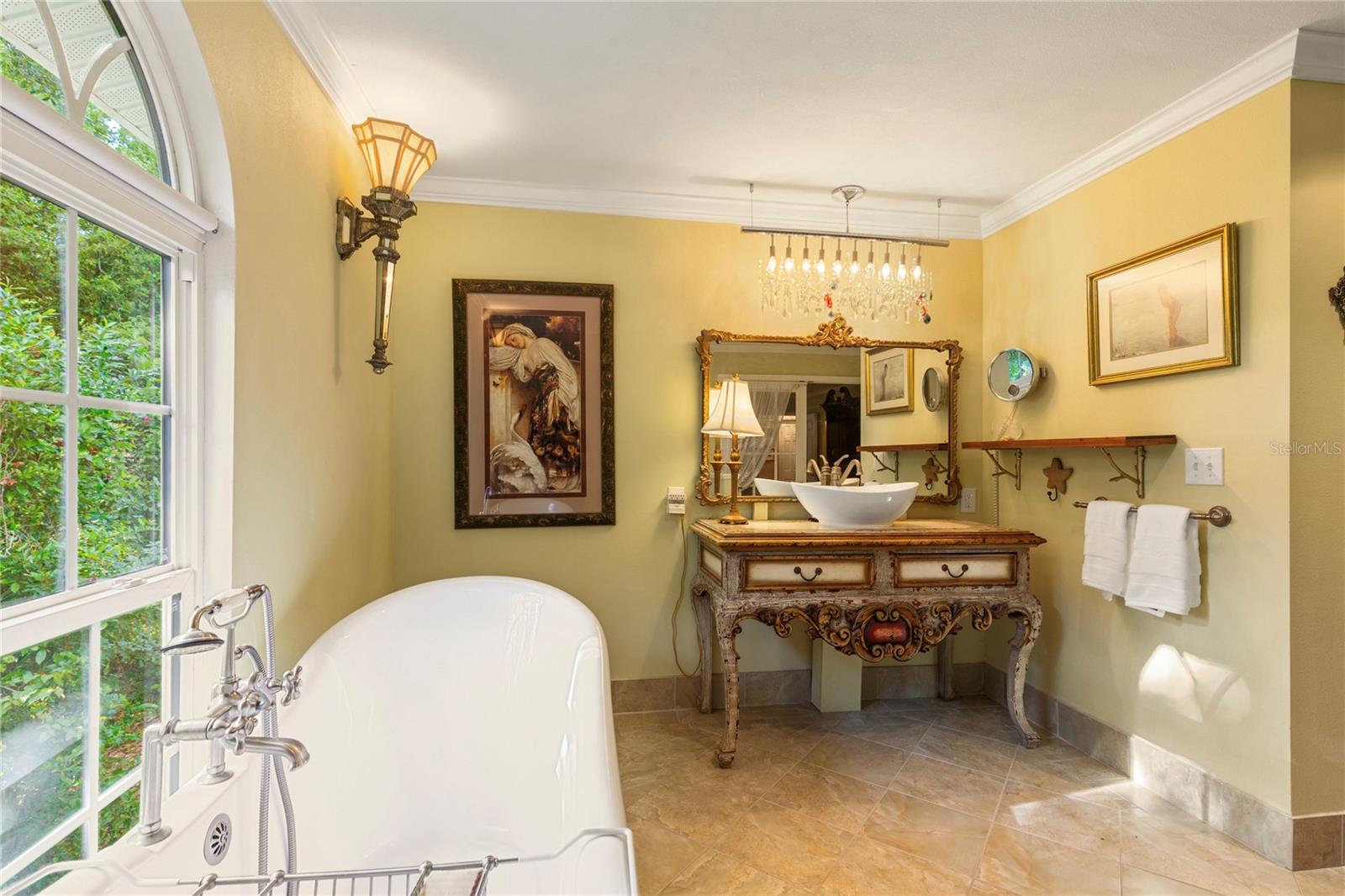 Image 22 of 31 For 420 Hanby Street