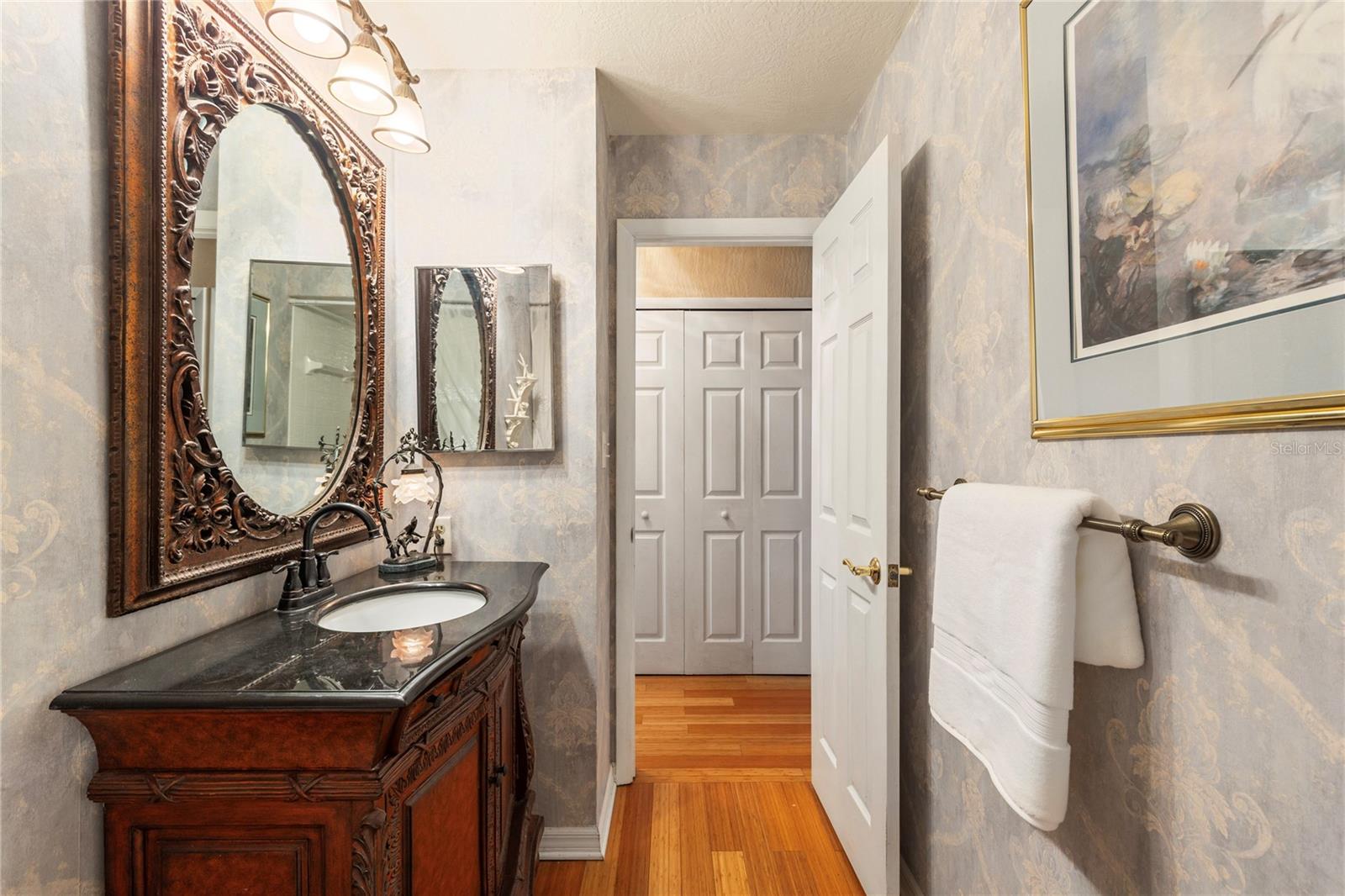 Image 23 of 31 For 420 Hanby Street