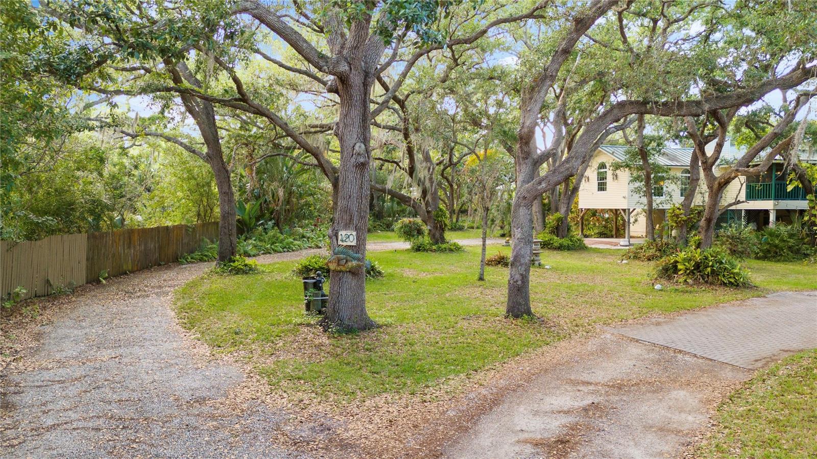 Image 24 of 31 For 420 Hanby Street