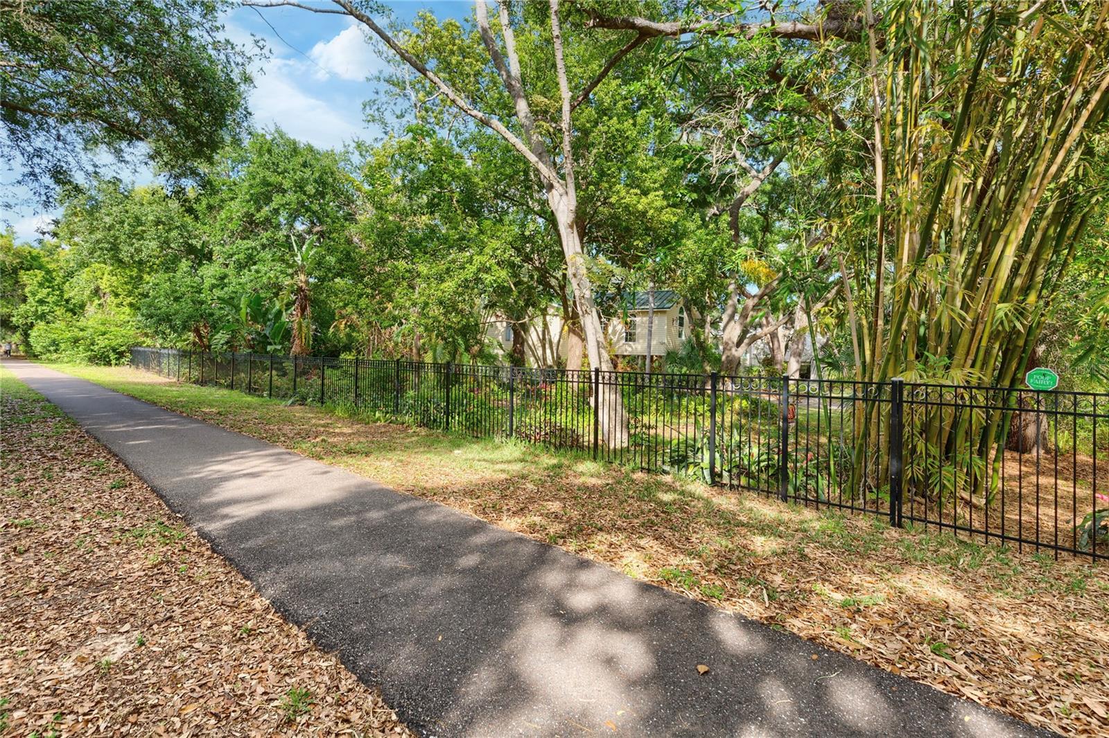 Image 29 of 31 For 420 Hanby Street