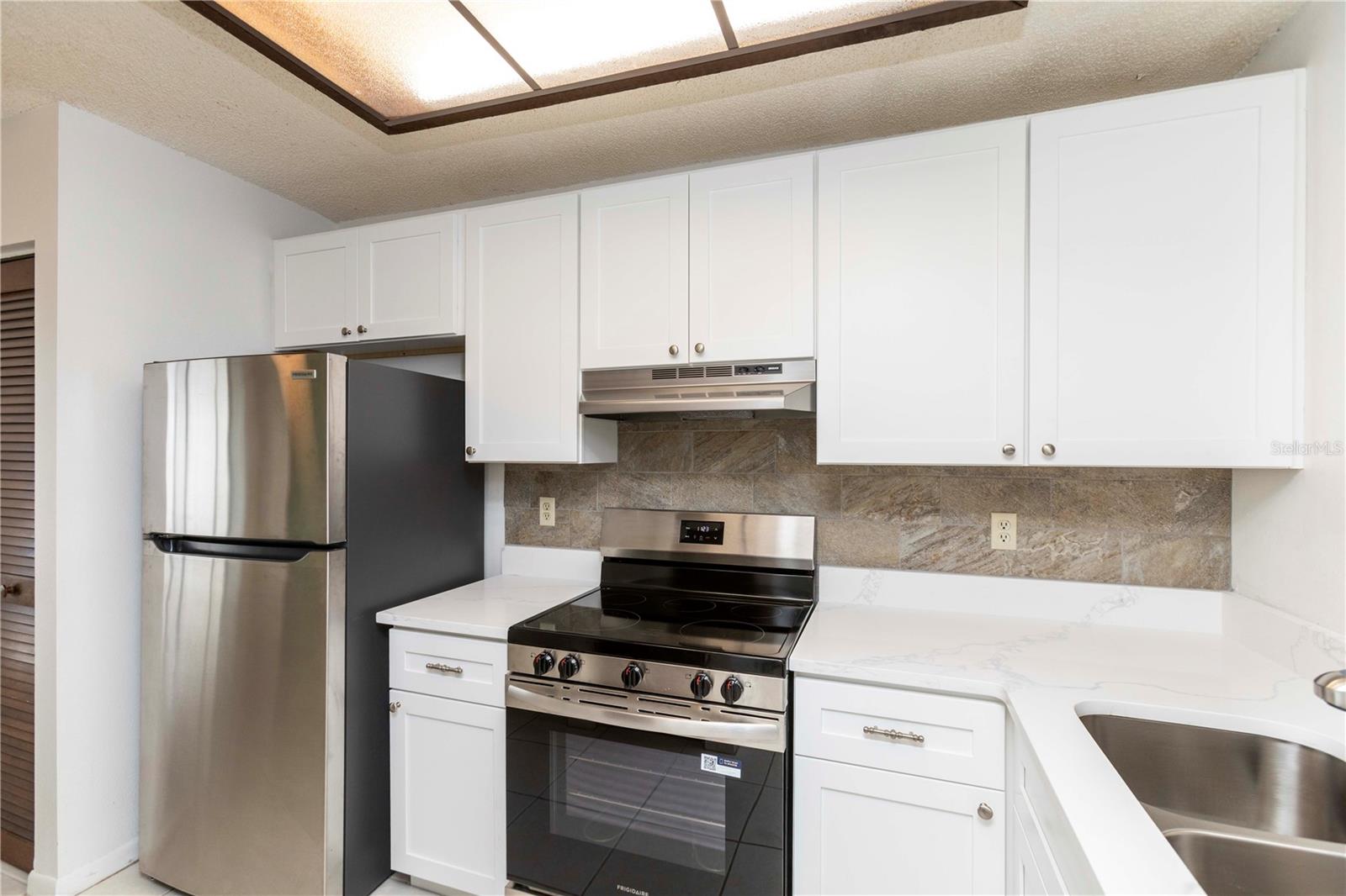 Image 9 of 24 For 11736 Rolling Pine Lane