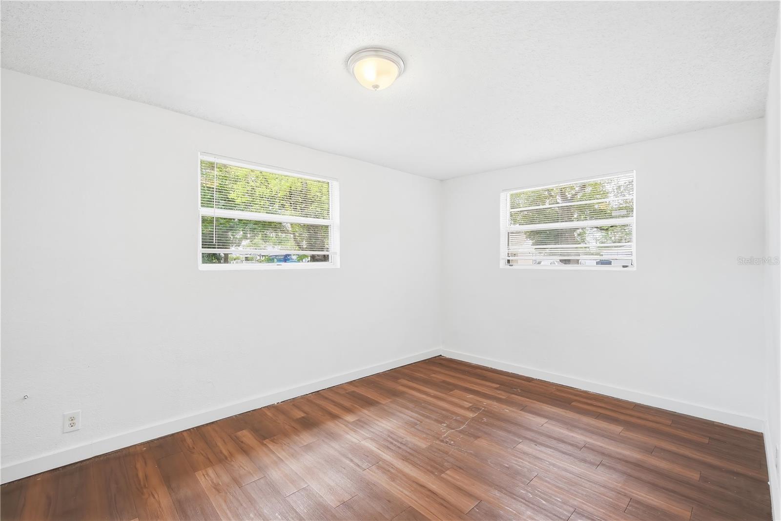 Image 11 of 23 For 10019 Jasmine Avenue