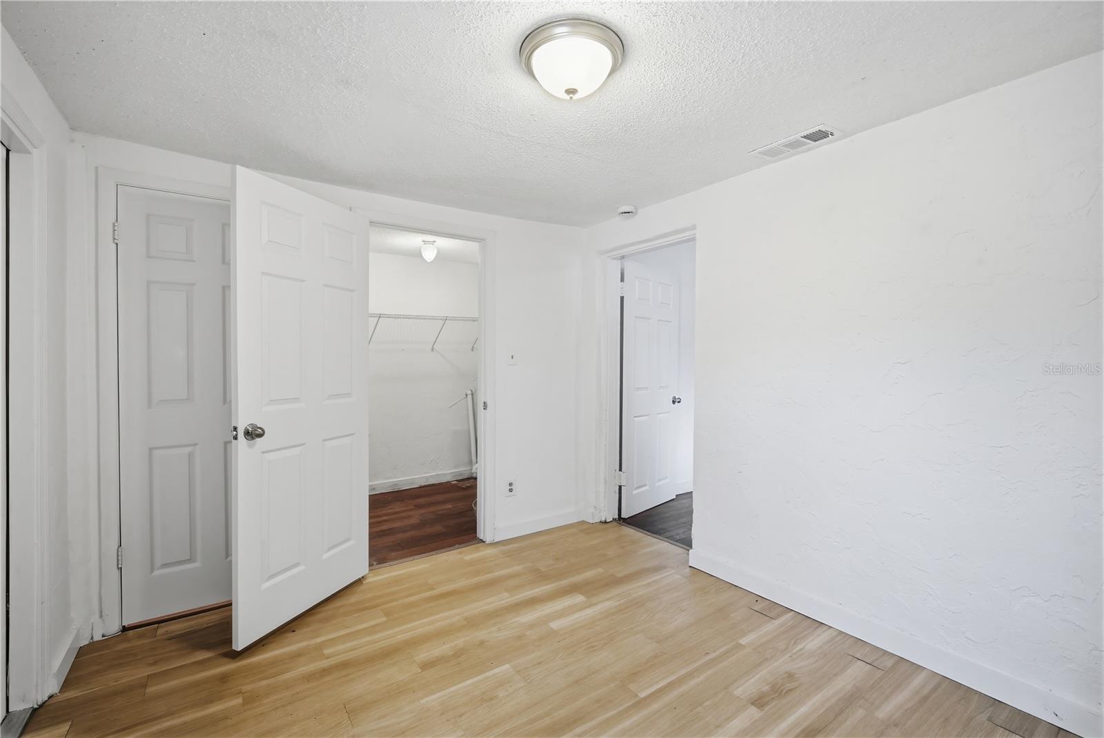 Image 14 of 23 For 10019 Jasmine Avenue