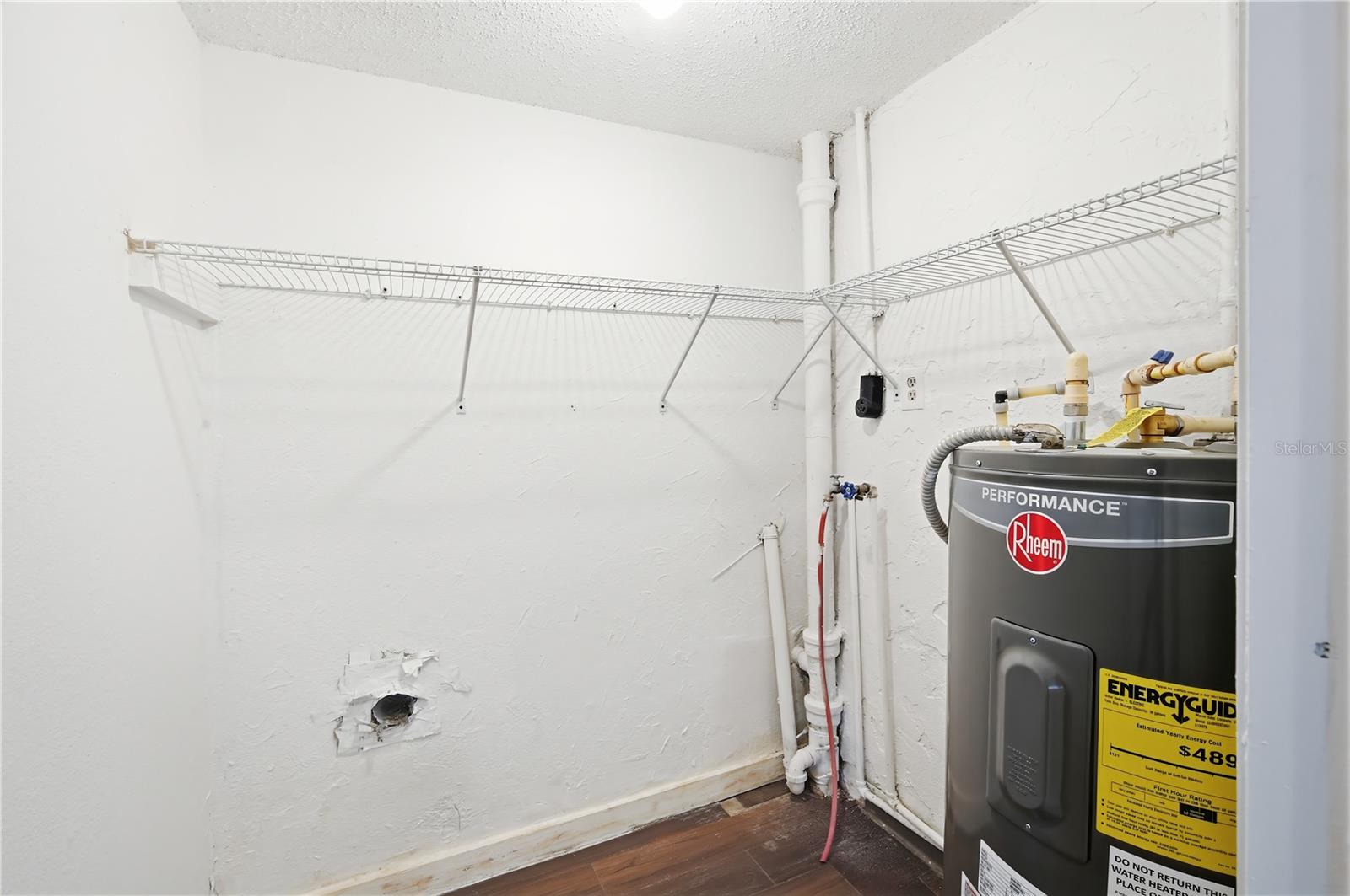 Image 17 of 23 For 10019 Jasmine Avenue