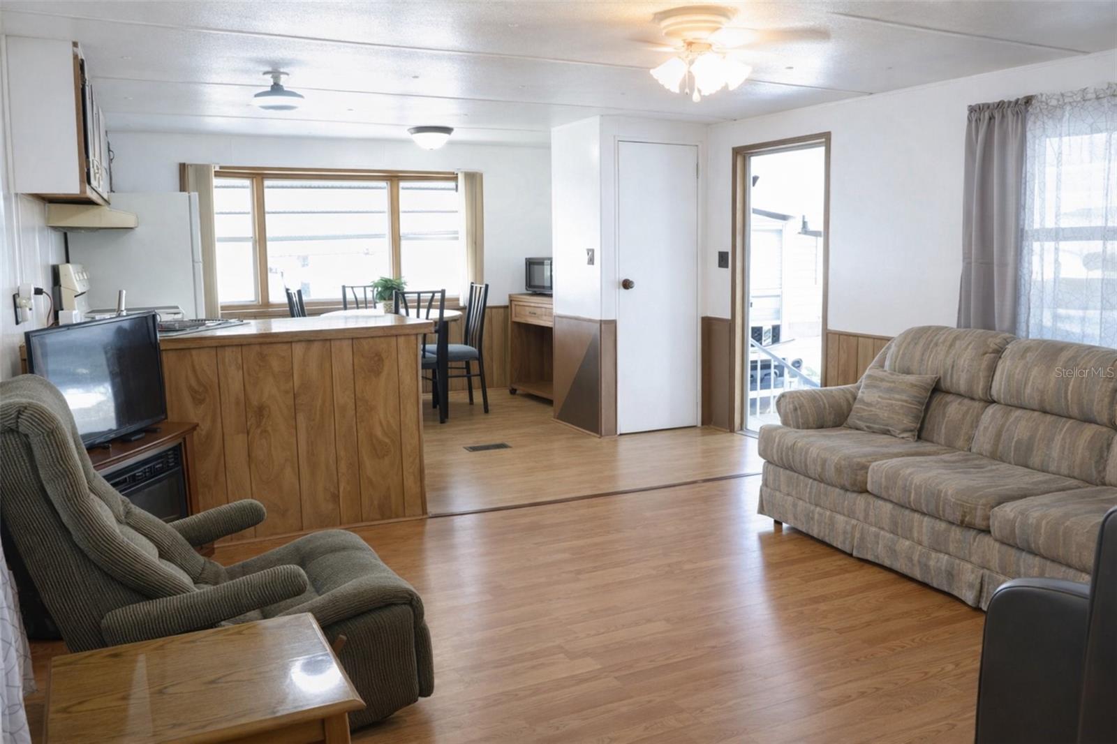 Image 6 of 12 For 5318 Astrid Drive