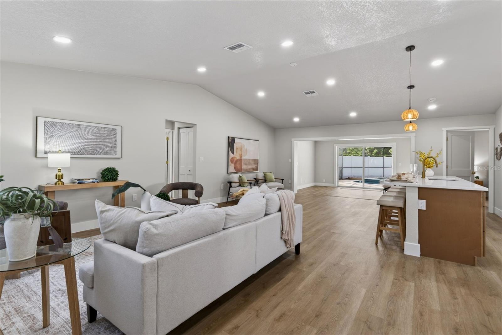 Image 14 of 83 For 7833 Bristol Court