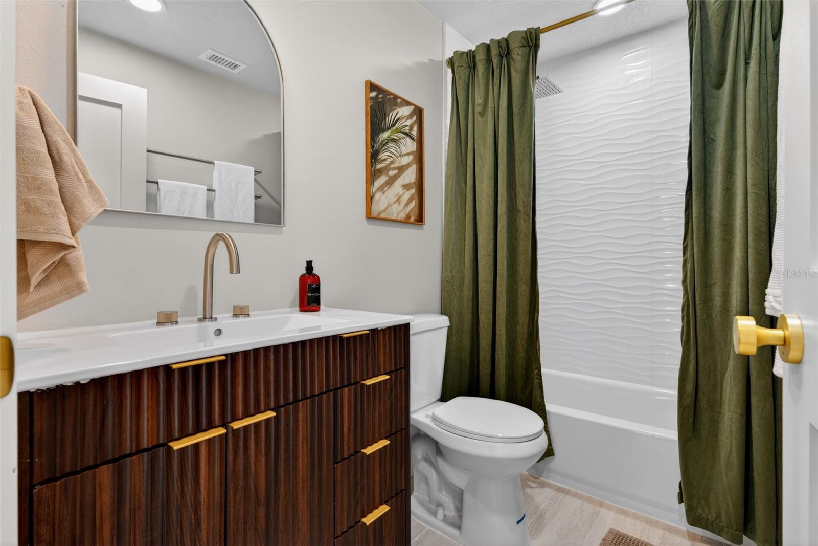 Image 57 of 83 For 7833 Bristol Court