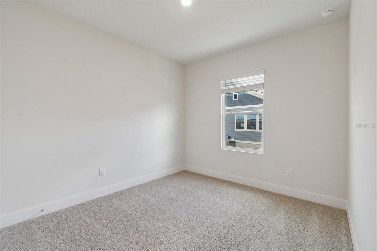 Image 28 of 39 For 10720 Oak Bend Drive