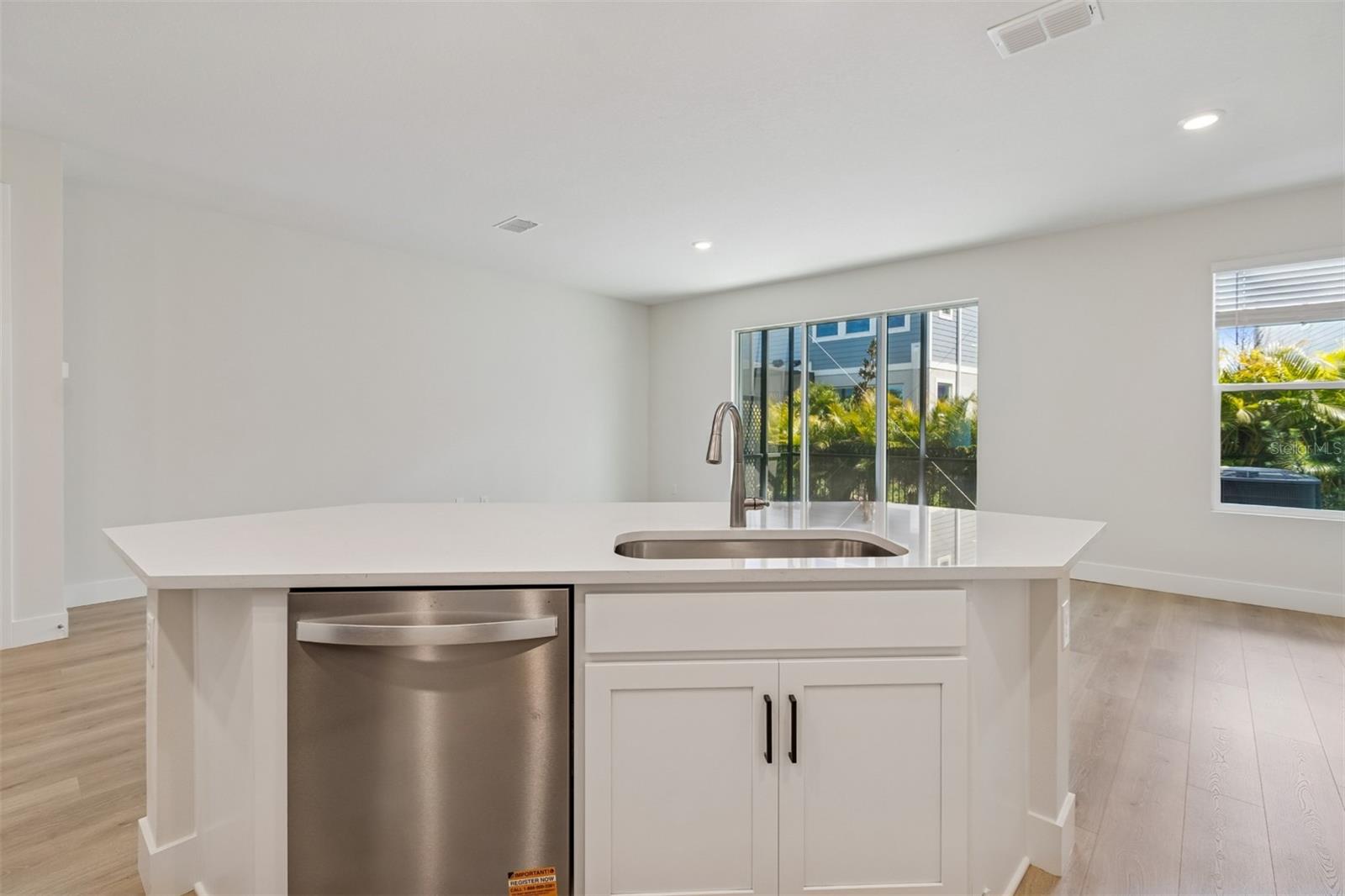 Image 7 of 39 For 10720 Oak Bend Drive