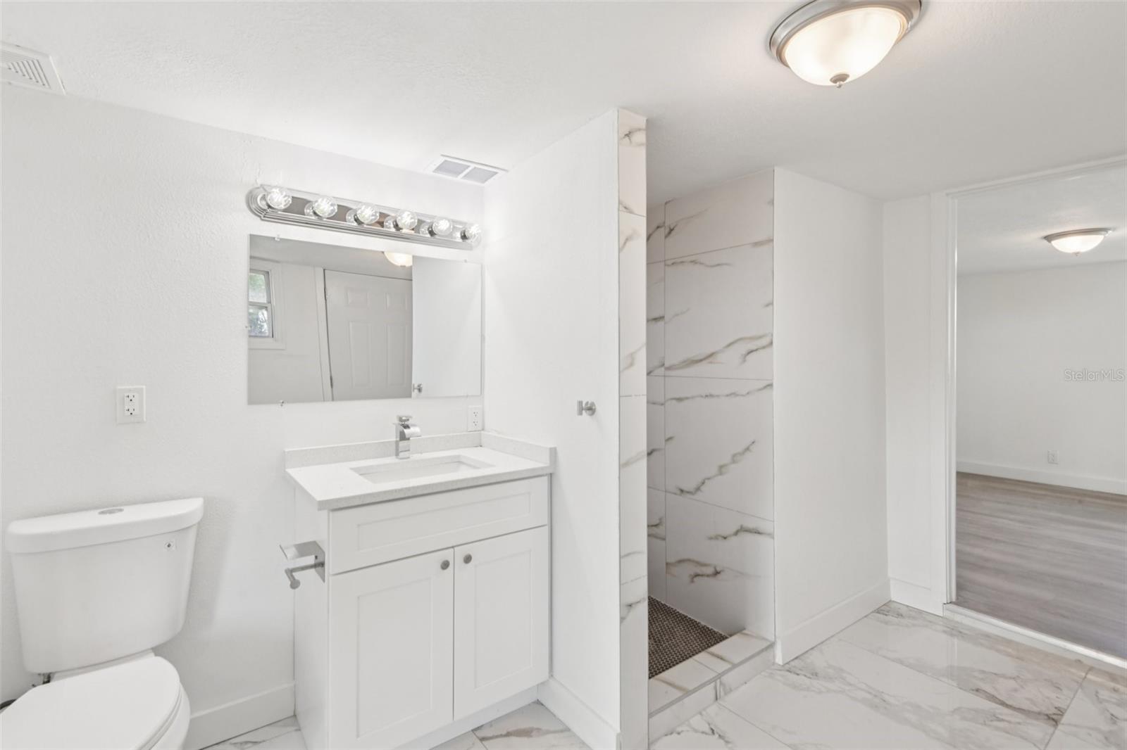 Image 10 of 20 For 4711 Beacon Hill Drive