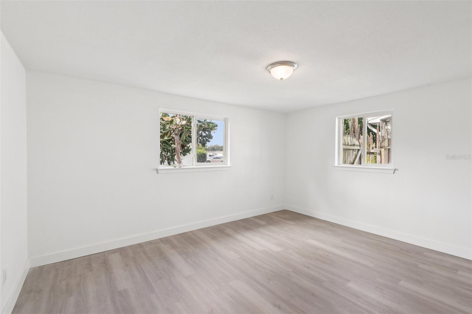 Image 14 of 20 For 4711 Beacon Hill Drive