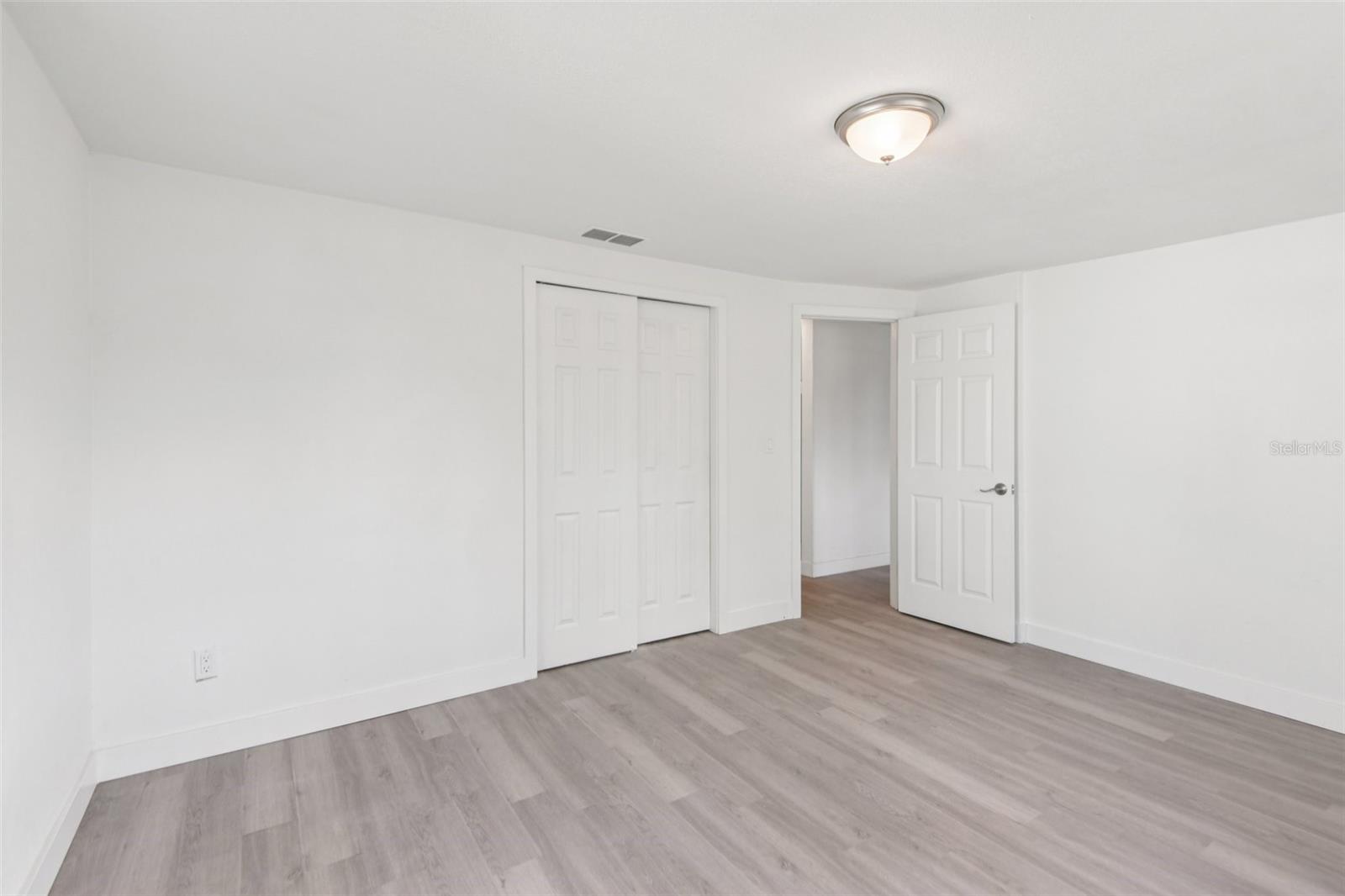 Image 15 of 20 For 4711 Beacon Hill Drive