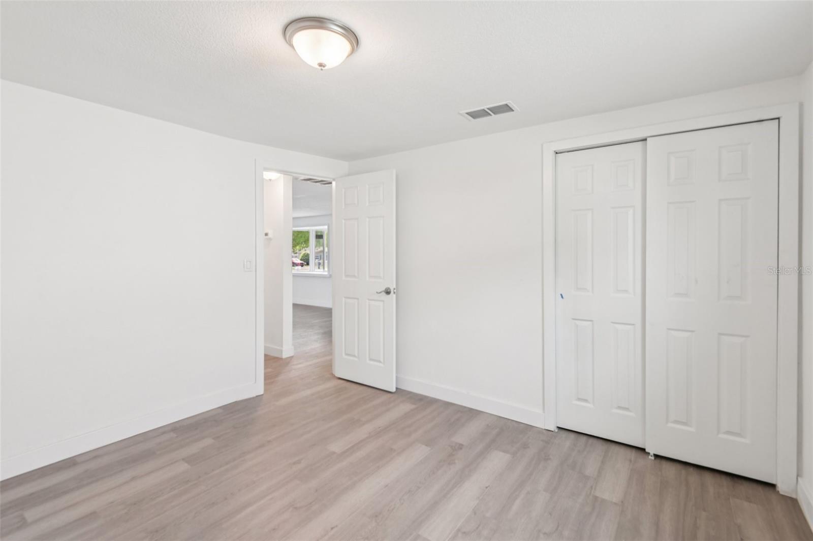 Image 16 of 20 For 4711 Beacon Hill Drive