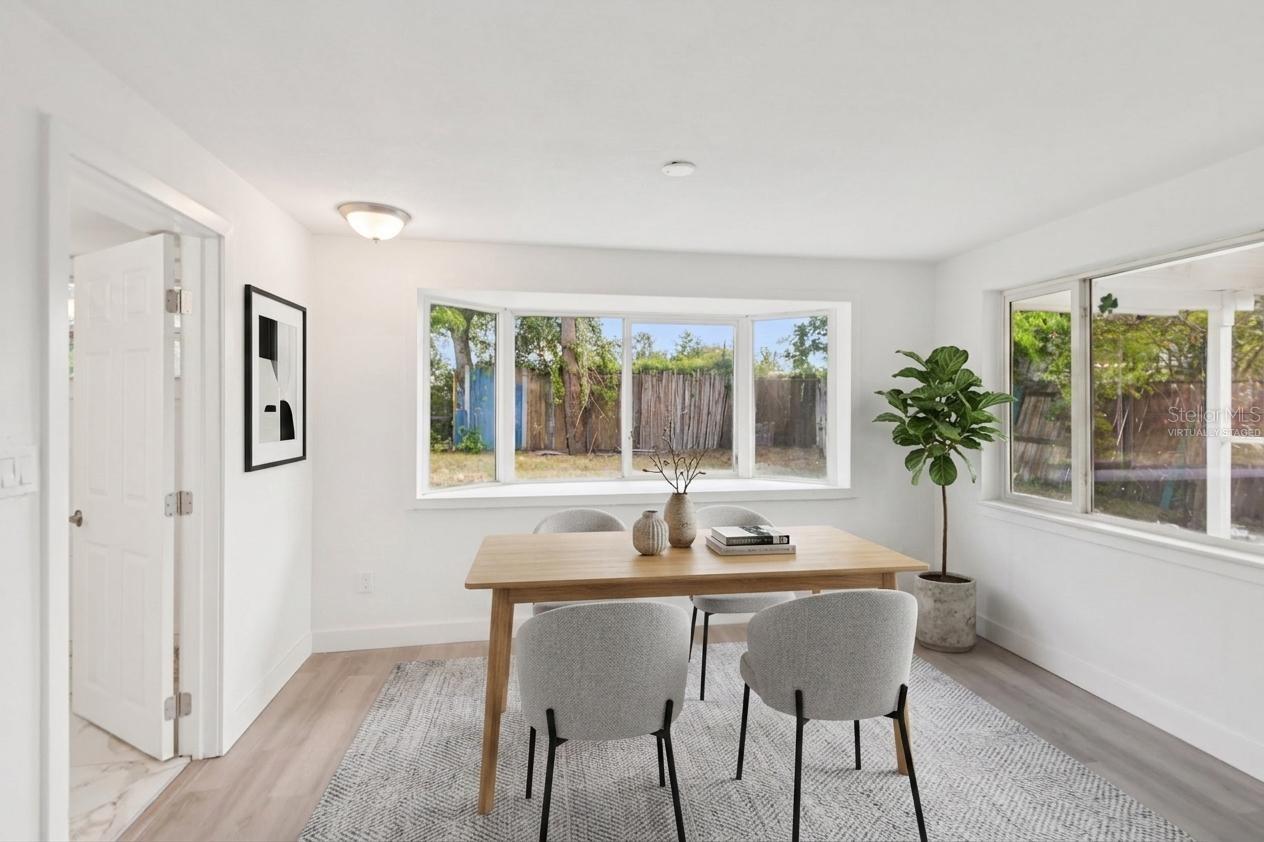 Image 7 of 20 For 4711 Beacon Hill Drive