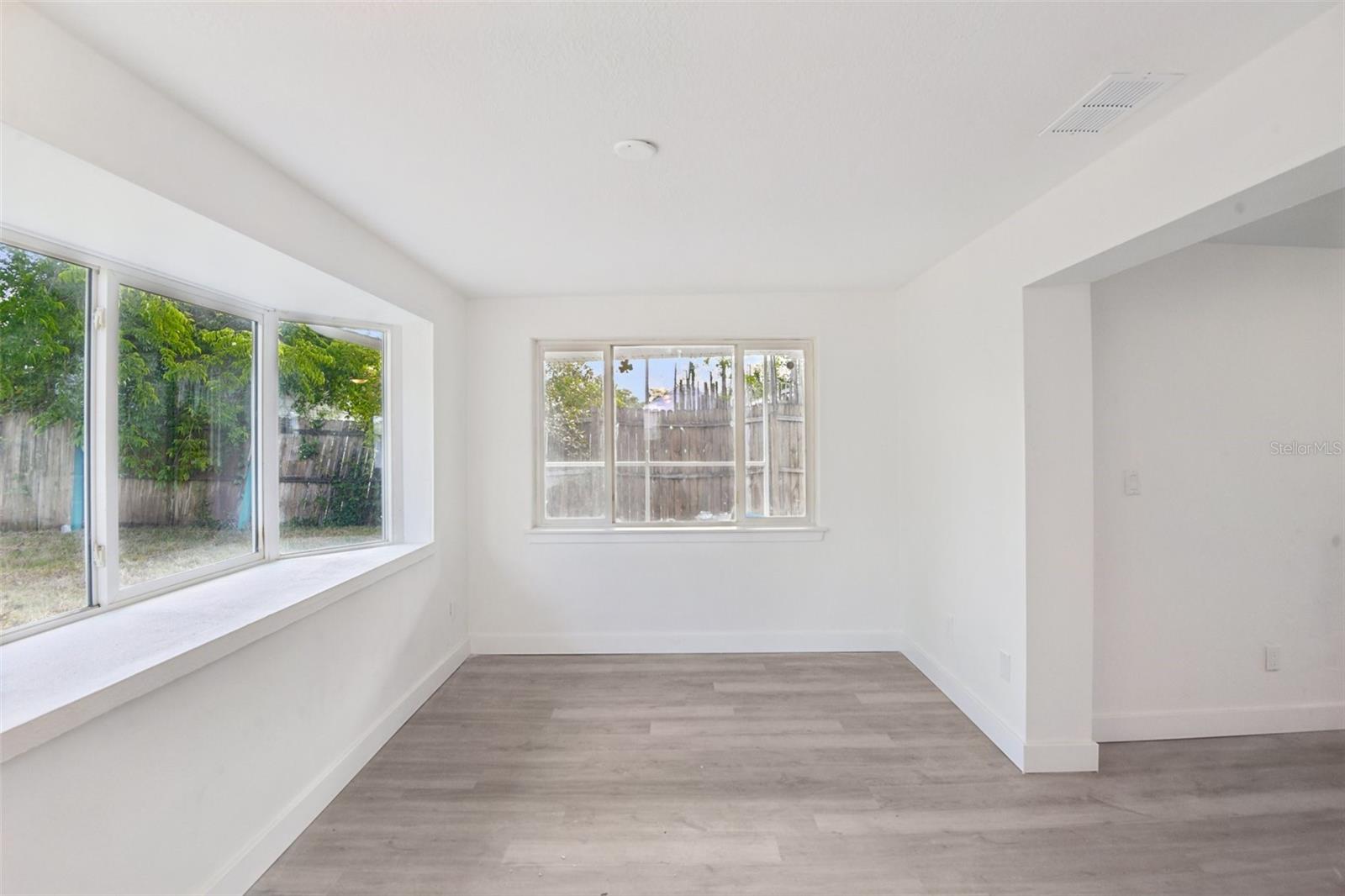 Image 8 of 20 For 4711 Beacon Hill Drive