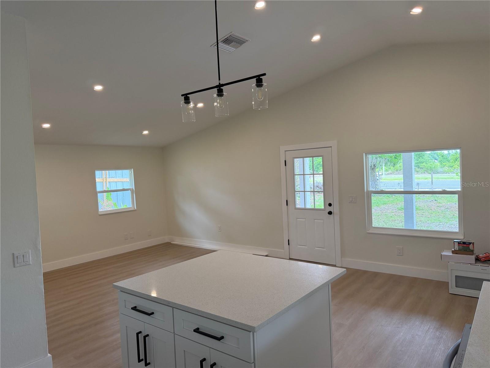 Image 5 of 22 For 17936 State Road 52