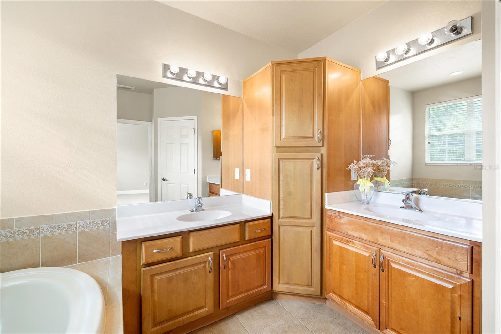 Image 25 of 52 For 14543 Mirabelle Vista Circle